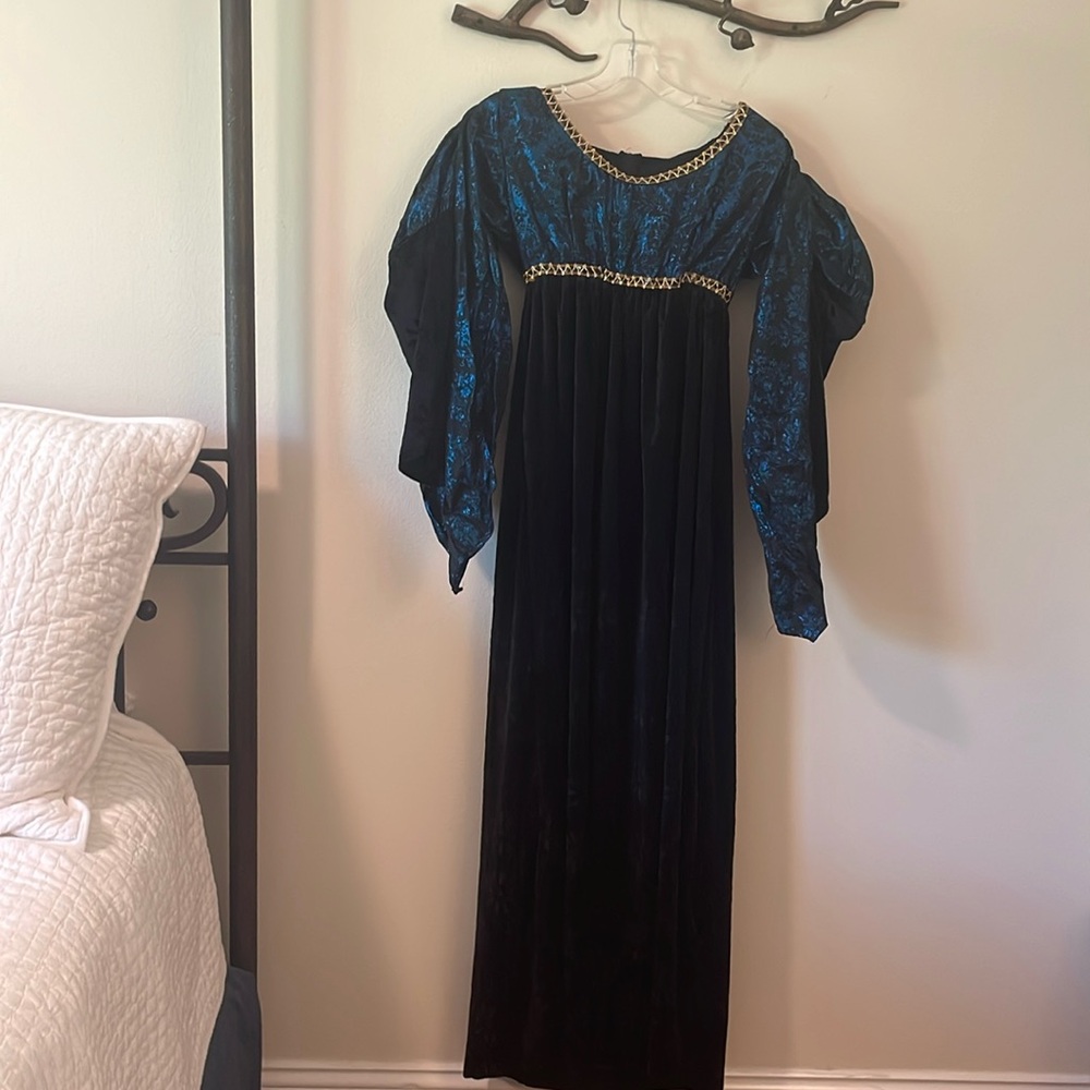 Medieval woman’s costume.